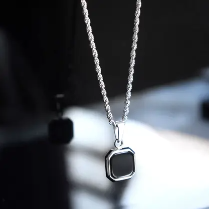 Draexil Nightfall Necklace