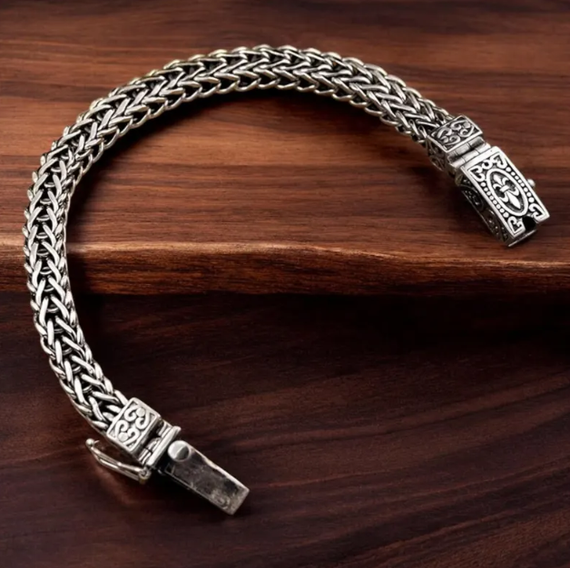 Noctyron Rope Twists Bracelet