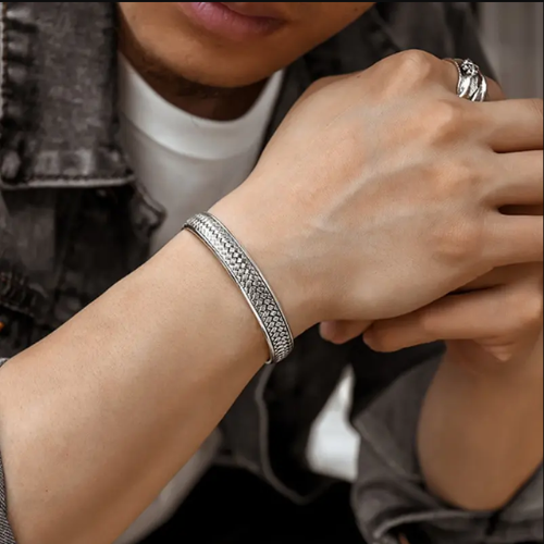 Rivenor – Sterling Silver