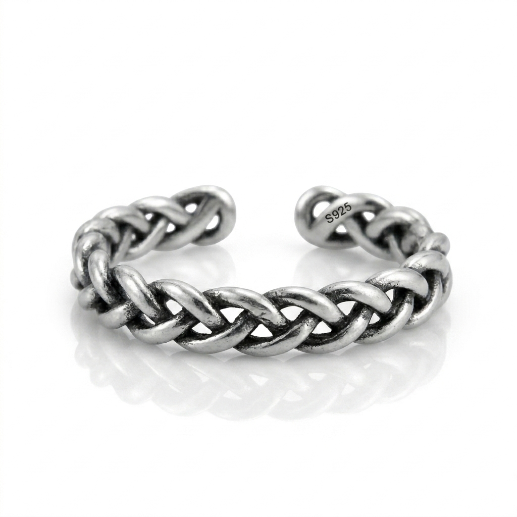 Vaelion – Sterling Silver Chain Ring