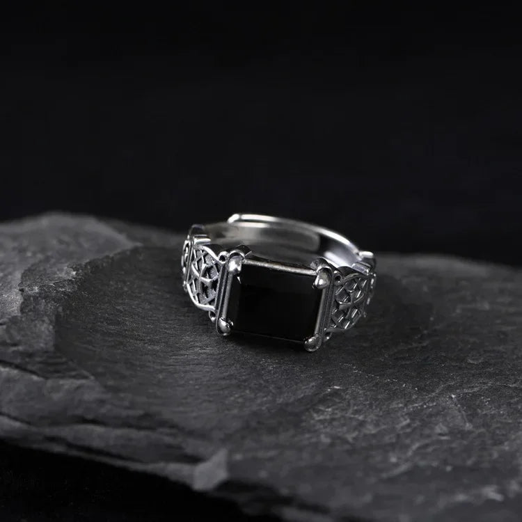 Kryvion Onyx Ring