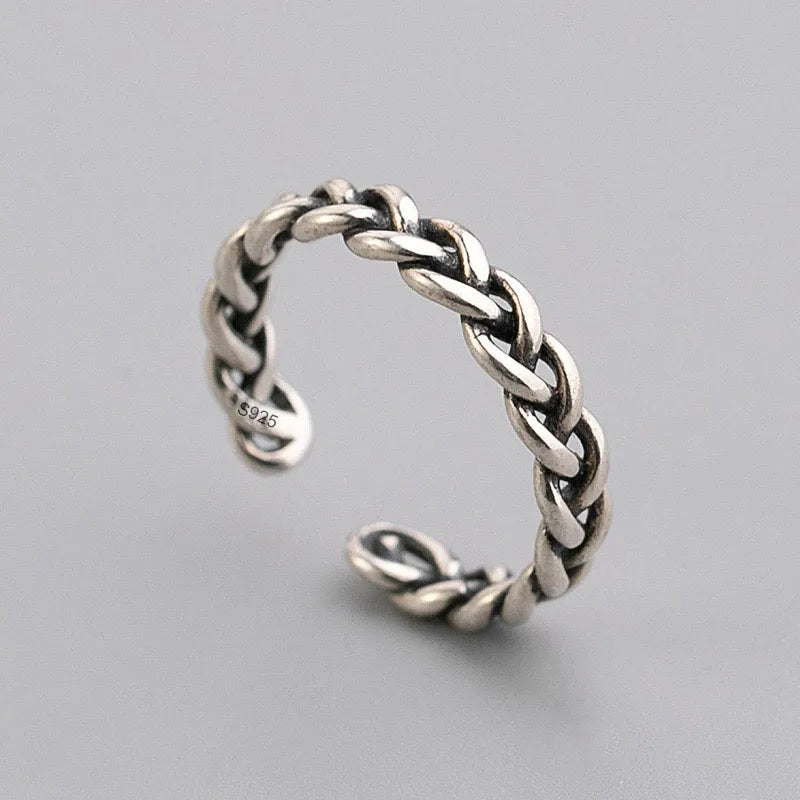 Vaelion – Sterling Silver Chain Ring