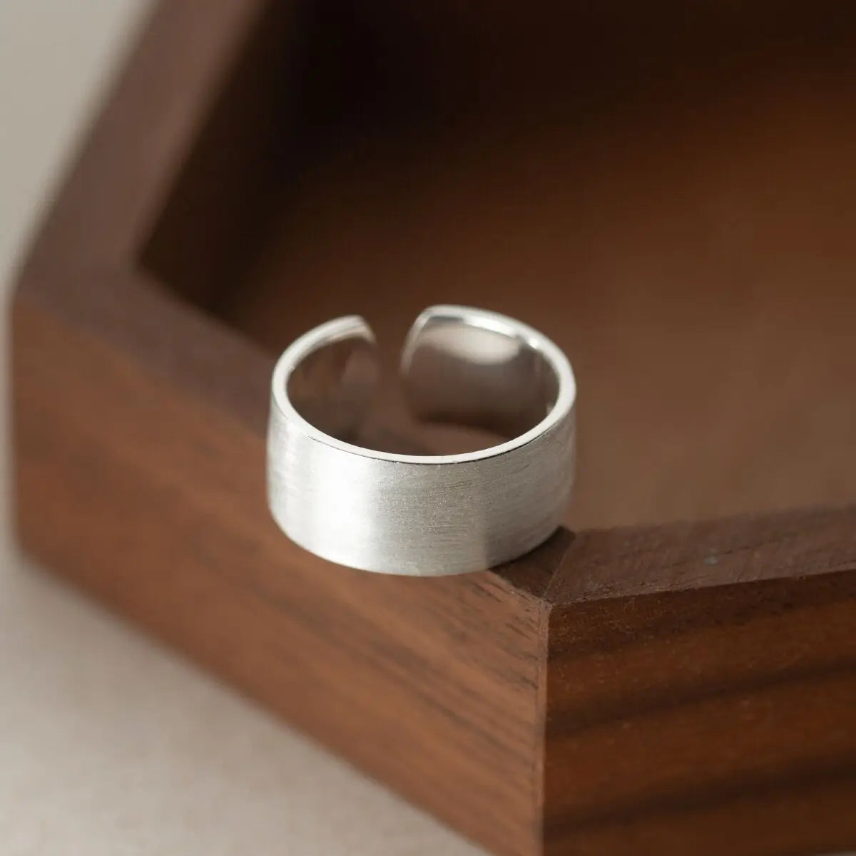 Soren Minimal Silver Band