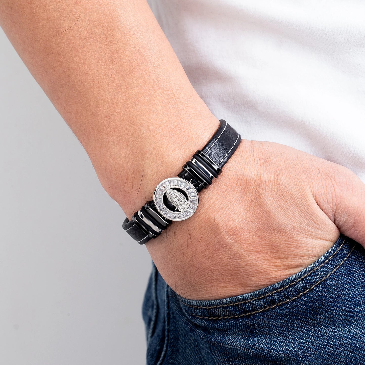 Noctyra – Black Steel Chain Bracelet