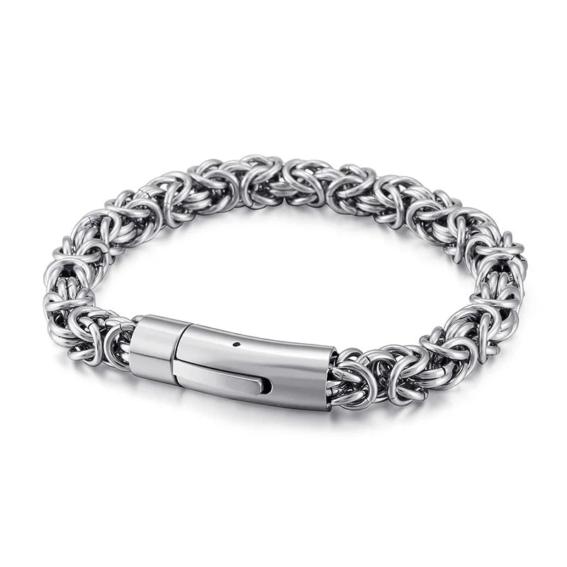 Zerion – Oxidised Silver Bangle