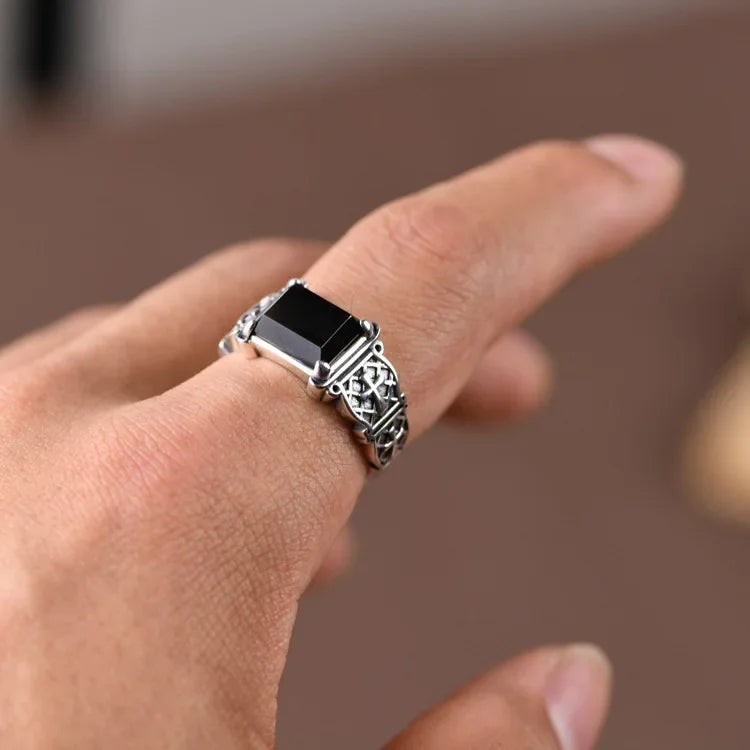 Kryvion Onyx Ring