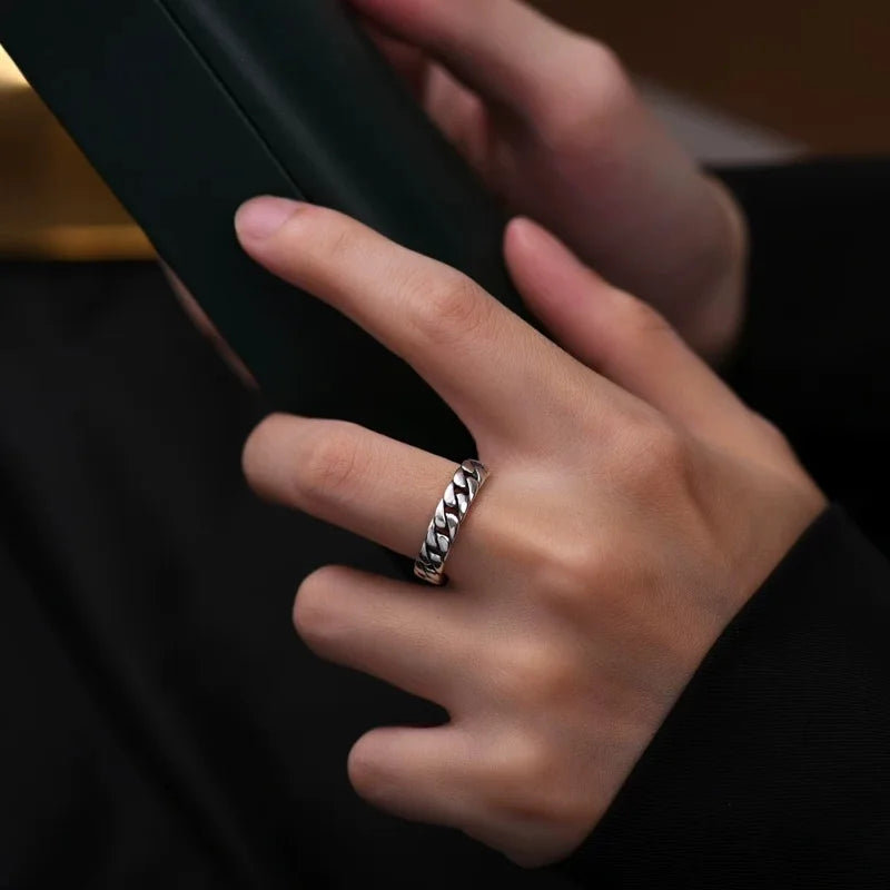 Zereth – Ornate Silver Band
