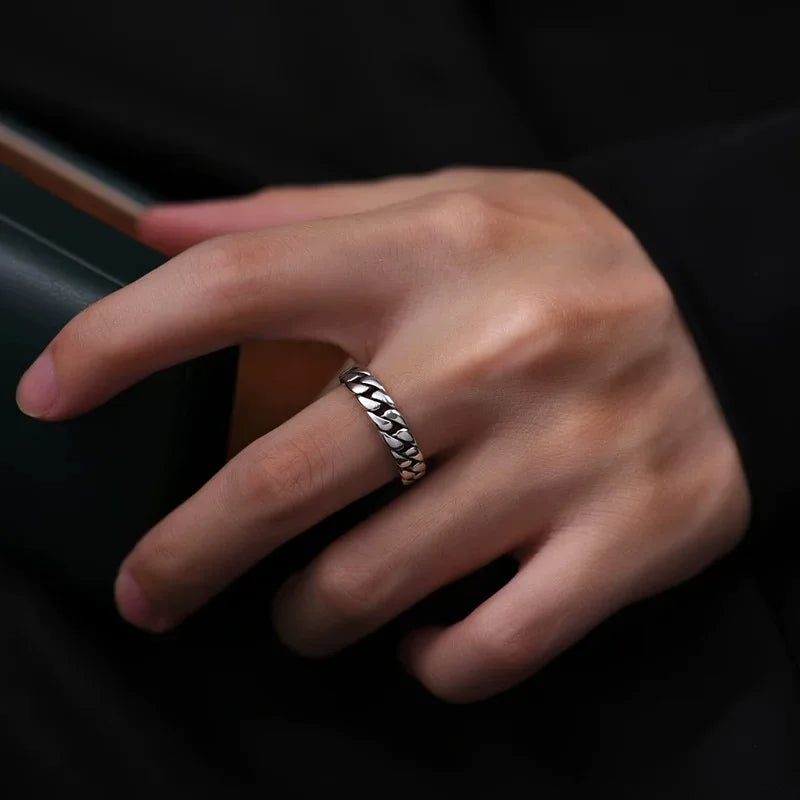 Zereth – Ornate Silver Band